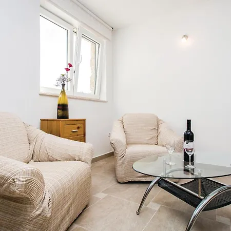 Awesome In Krk With Wifi Дом отдыха