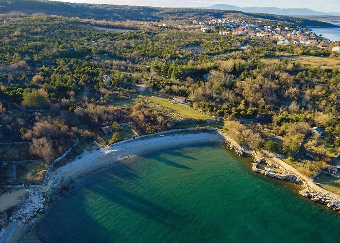 Awesome In Krk With Wifi 펜션