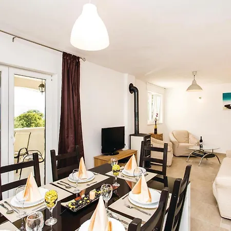 Front In Krk Casa vacanze *